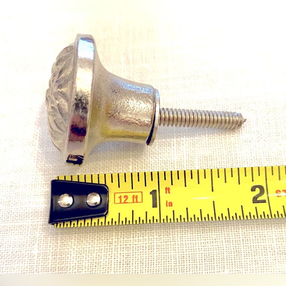 (4) Floral drawer knobs, silver. - Picture 5 of 7